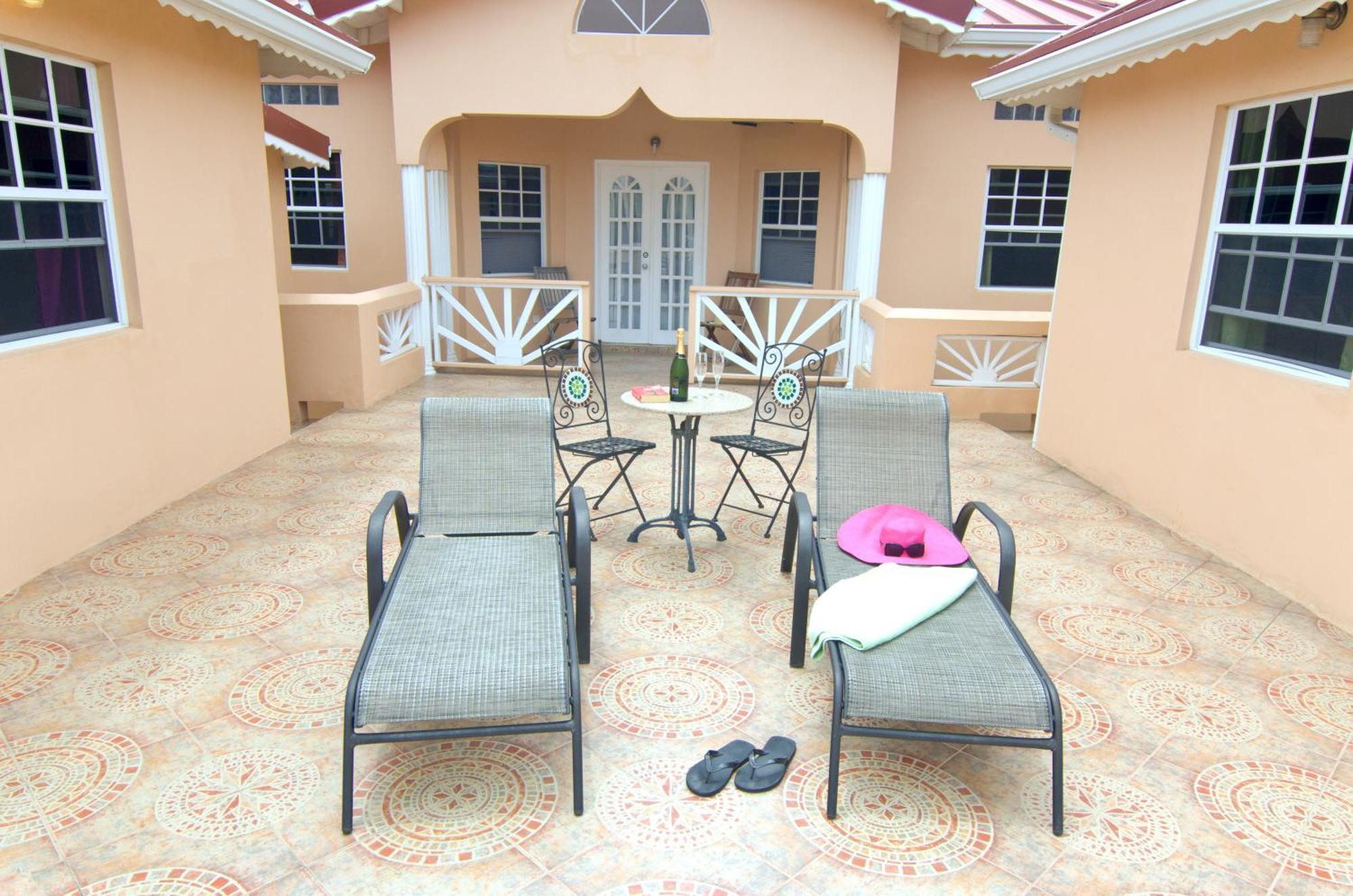 La Heliconia & Day Spa St. George's Extérieur photo